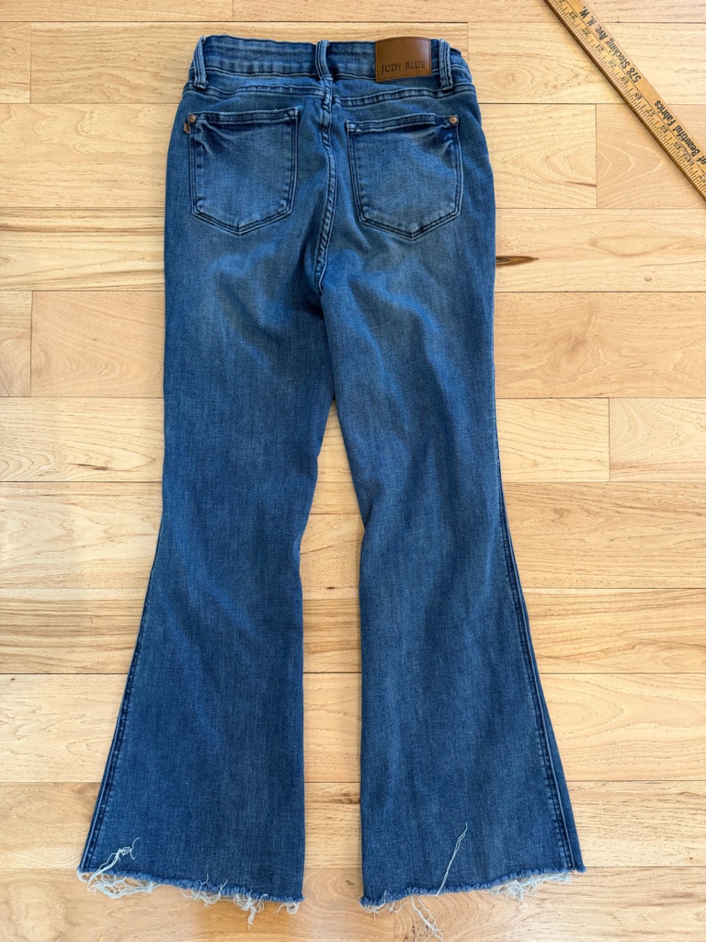 Judy Blue flares size 28 - Picture 8 of 8
